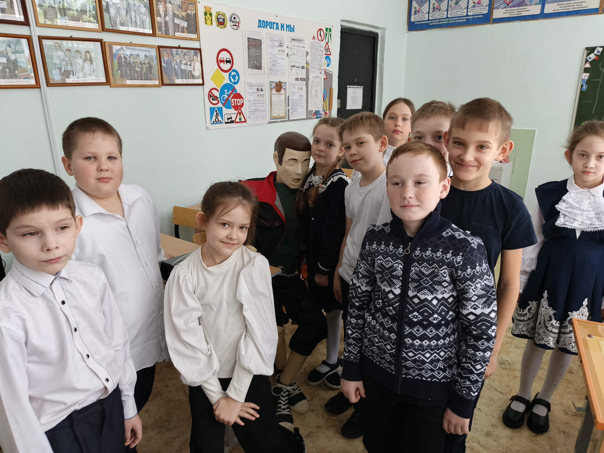 3 &amp;quot;А&amp;quot; класс осваивает основы реанимации.