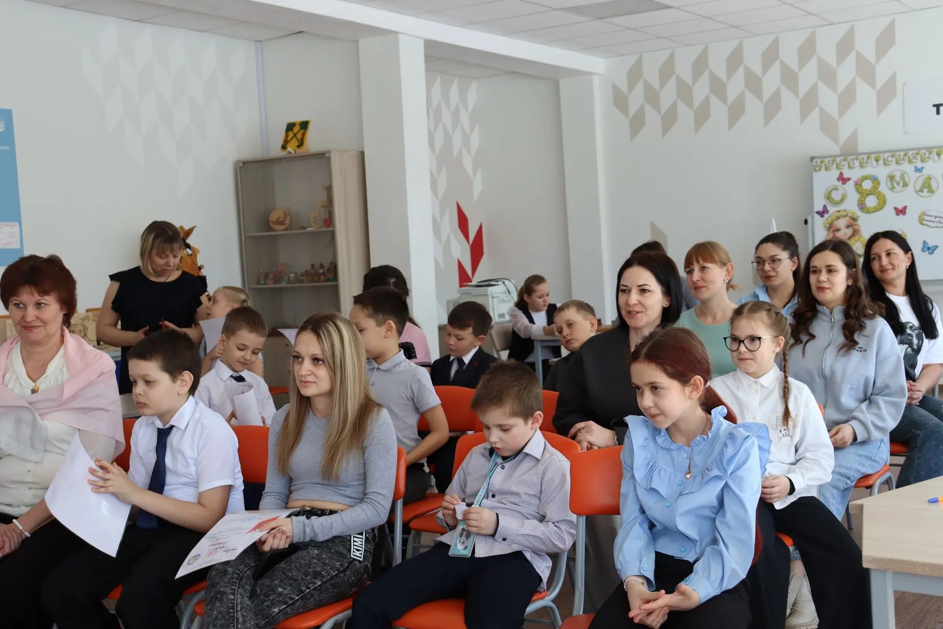 Интеллект и весеннее настроение: &amp;quot;Шахматные чудеса: праздник прекрасных дам&amp;quot; в Гимназии в честь 8 Марта!.